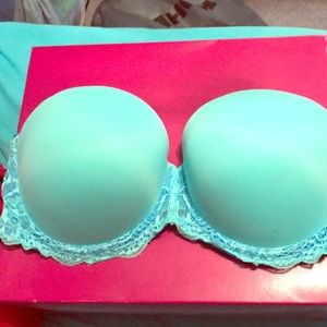 Blue VS PINK bra